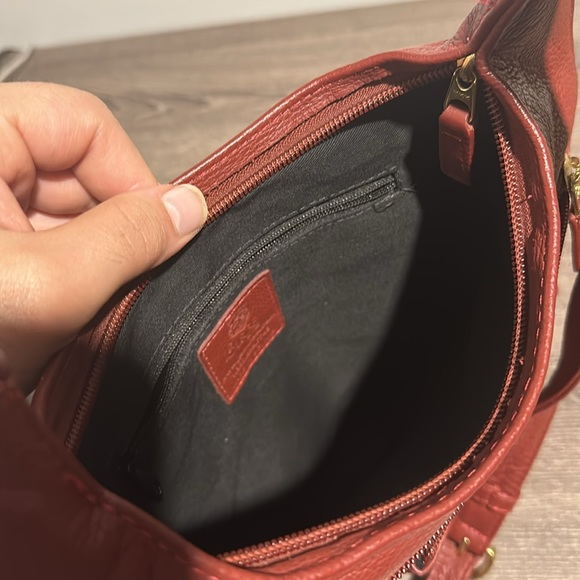 Leather crossbody bag - Picture 8 of 9